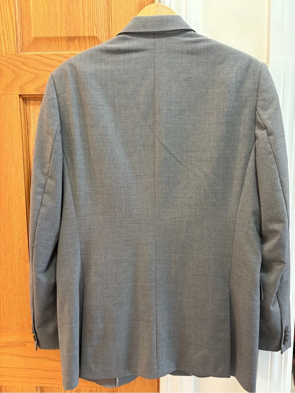 Express Men's Light Gray Two-Button Sport Coat
